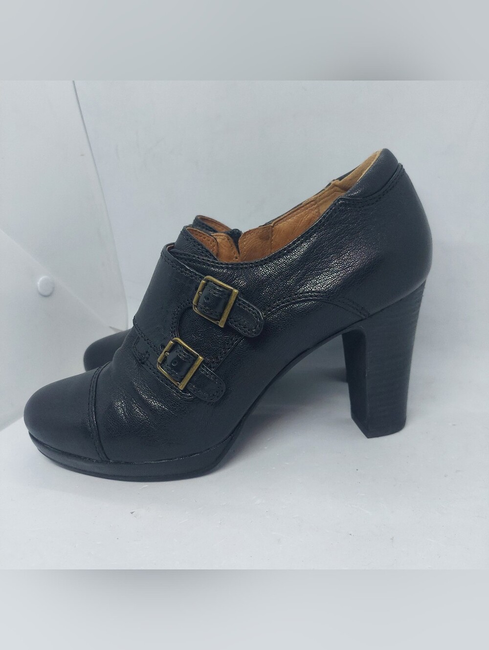 Clarks Sapphire Athena Ankle Bootie Black Leather Womens Size 8M Double Buckle